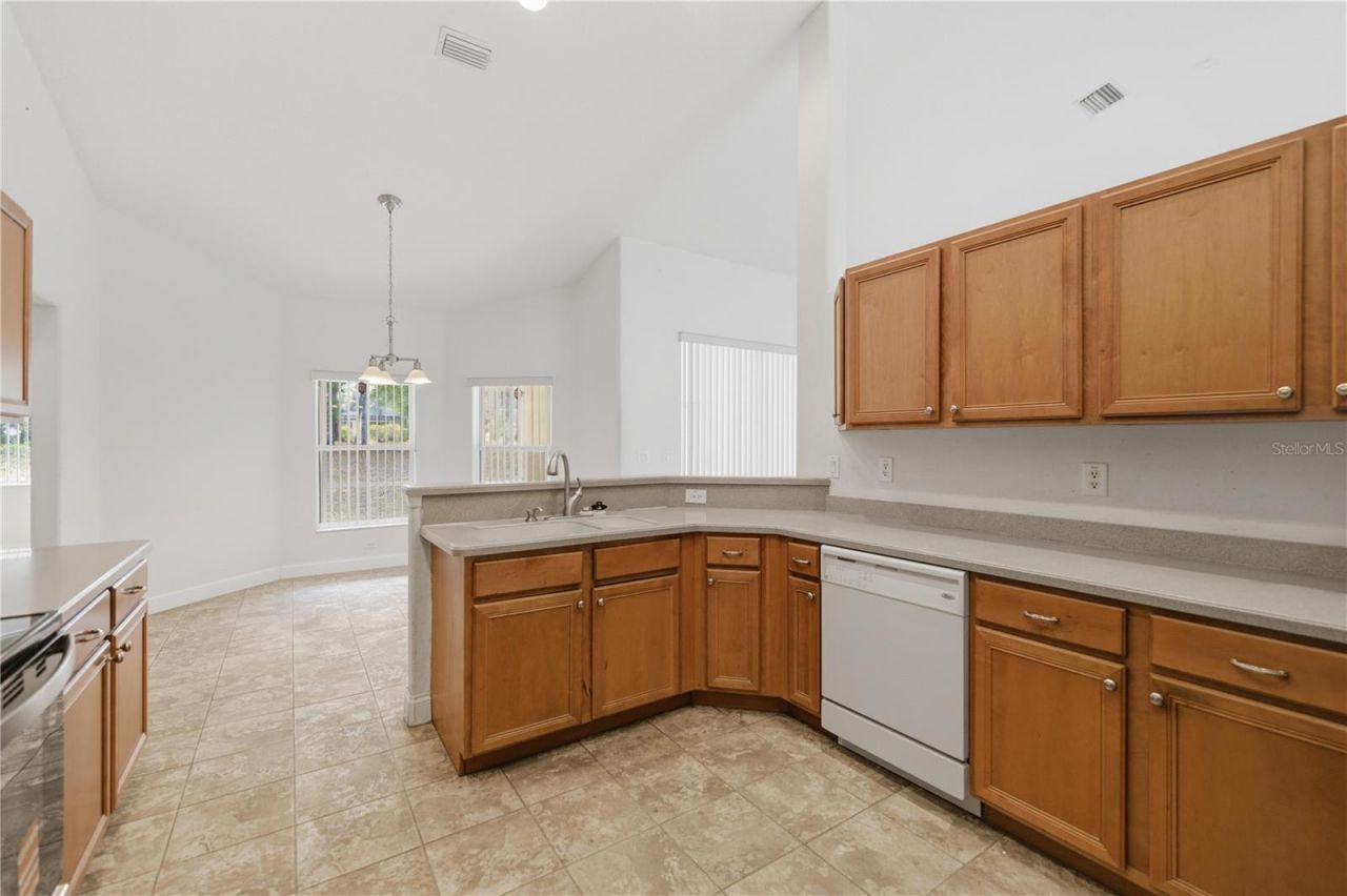 2820 E Newhaven Street, Inverness, FL 34453 Photo