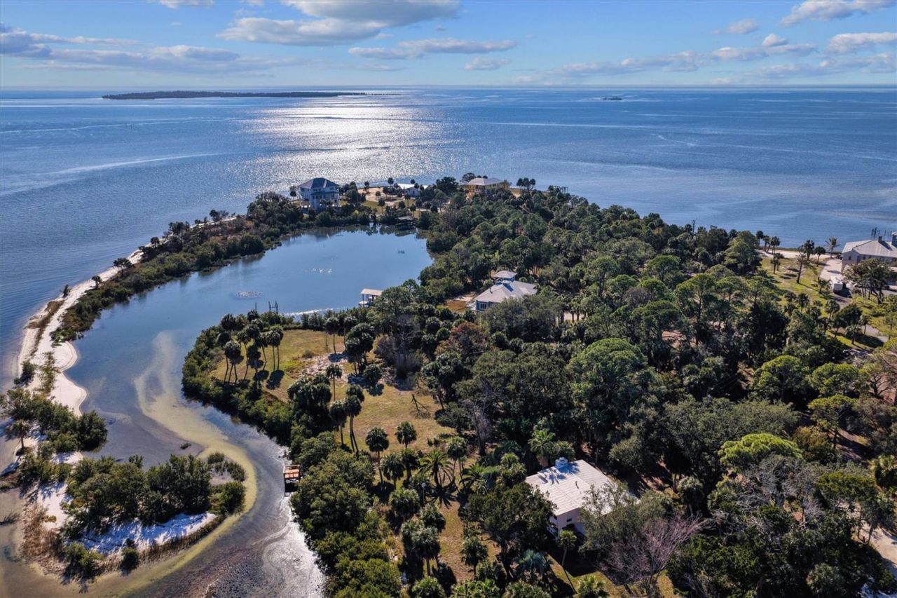 Sw 136 Place, Cedar Key, FL 32625 Photo