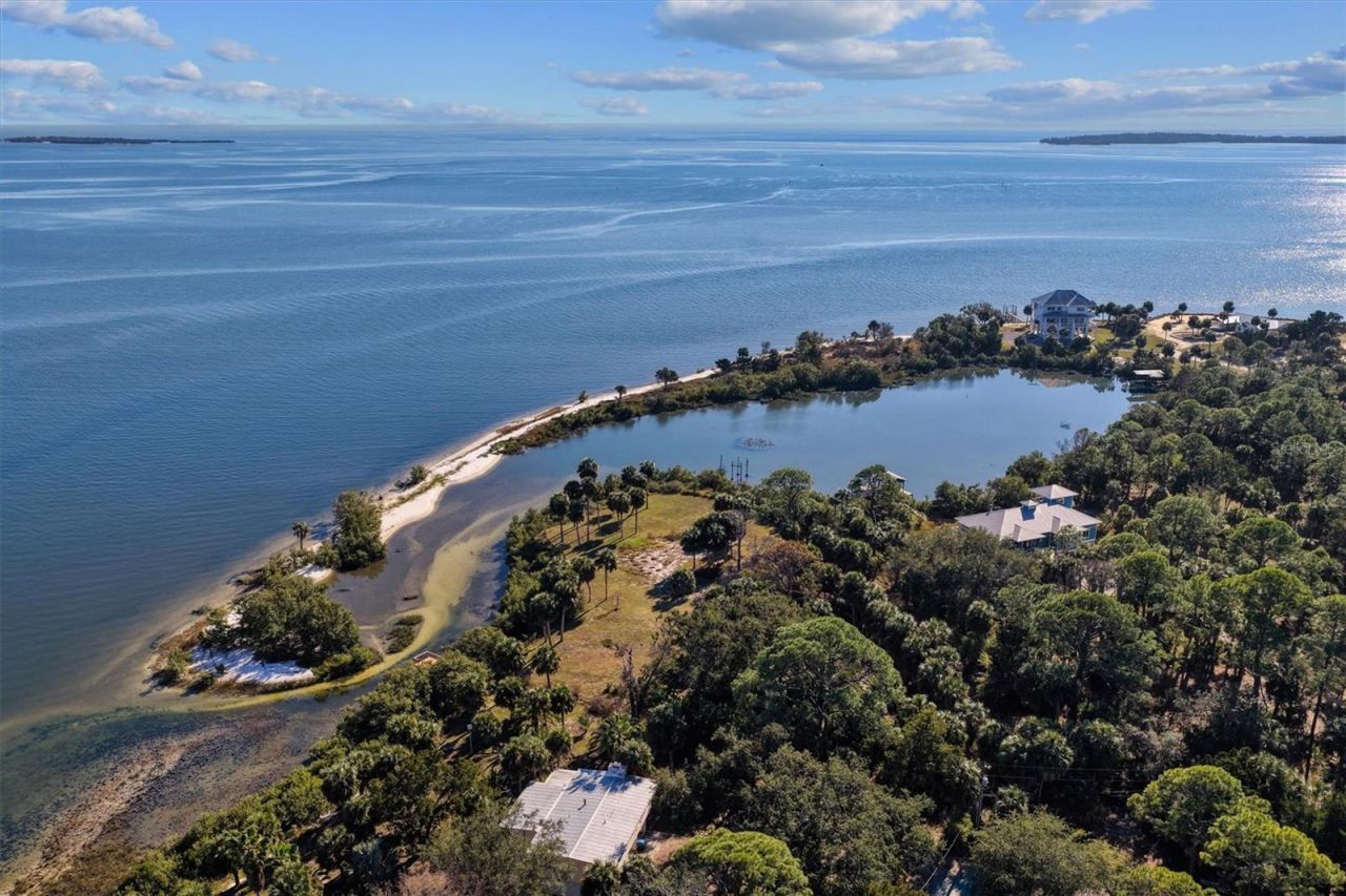 Sw 136 Place, Cedar Key, FL 32625 Photo