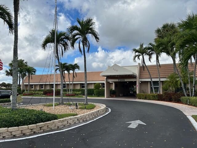 158 Lake Constance Drive, West Palm Beach, FL 33411 Photo