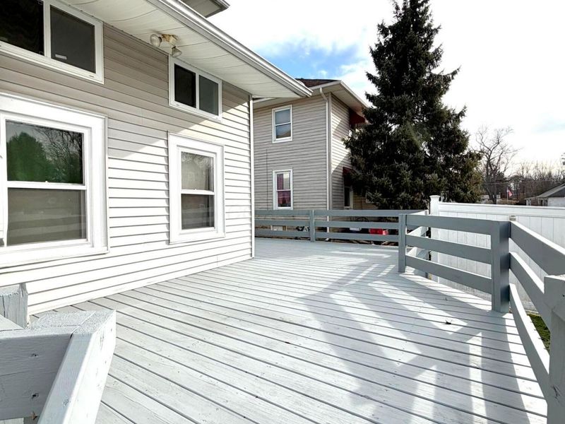 203 Taylor Street , Fredericktown, OH 43019 Photo 7