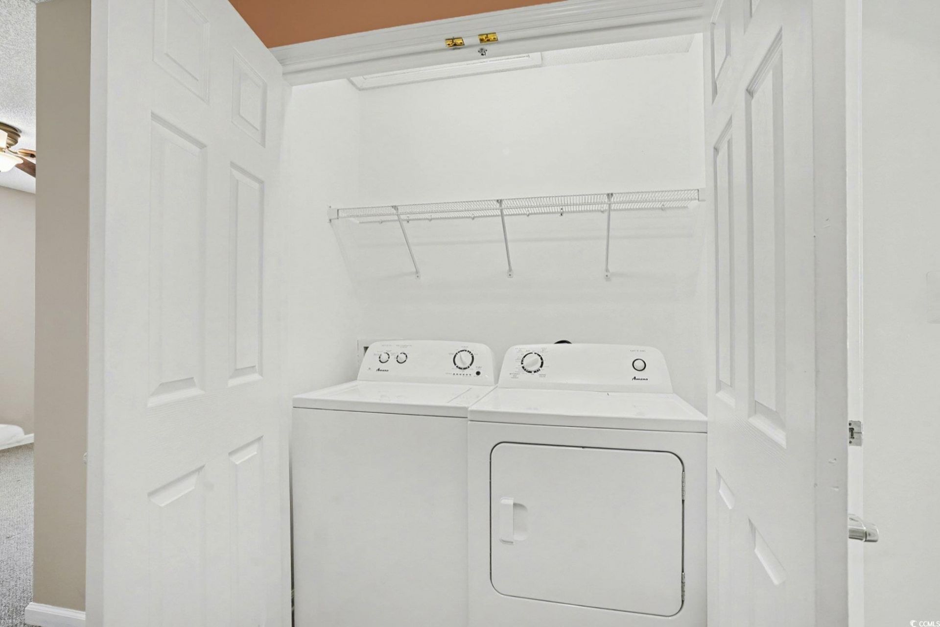 609 Sailbrooke Ct. Photo 17