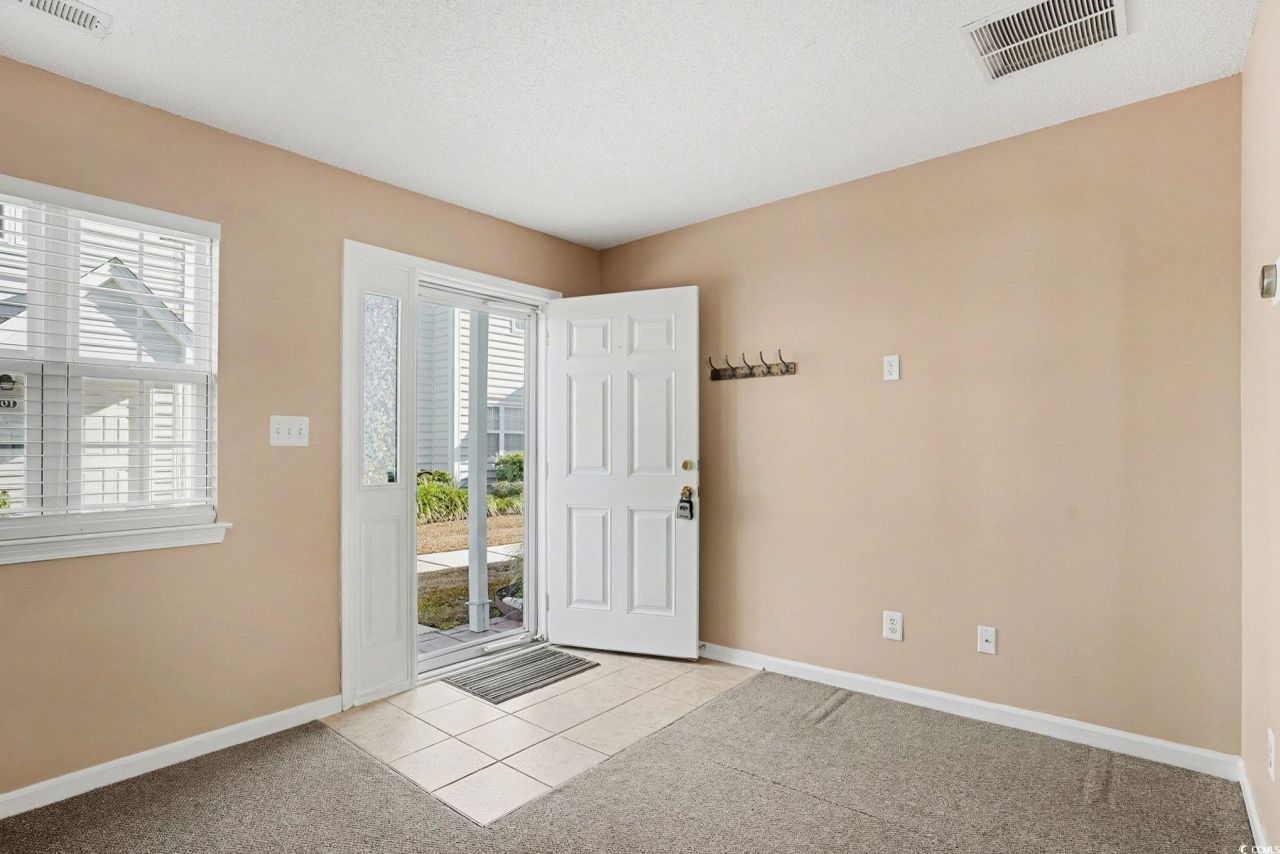 609 Sailbrooke Ct. Photo 5