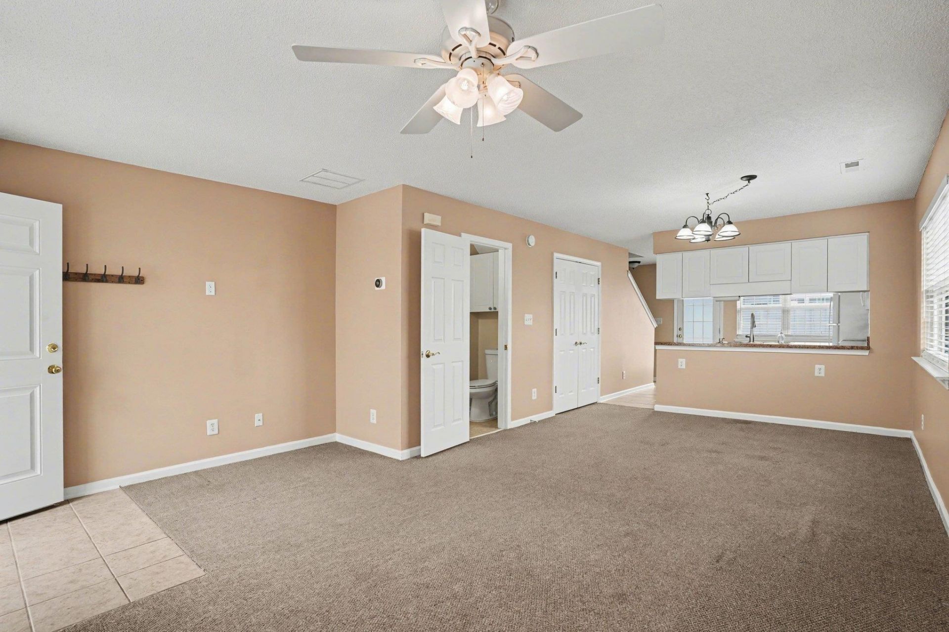 609 Sailbrooke Ct. Photo 7