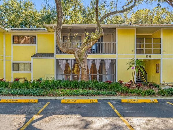 3295 FOX CHASE CIRCLE N, Unit 105, PALM HARBOR, FL 34683