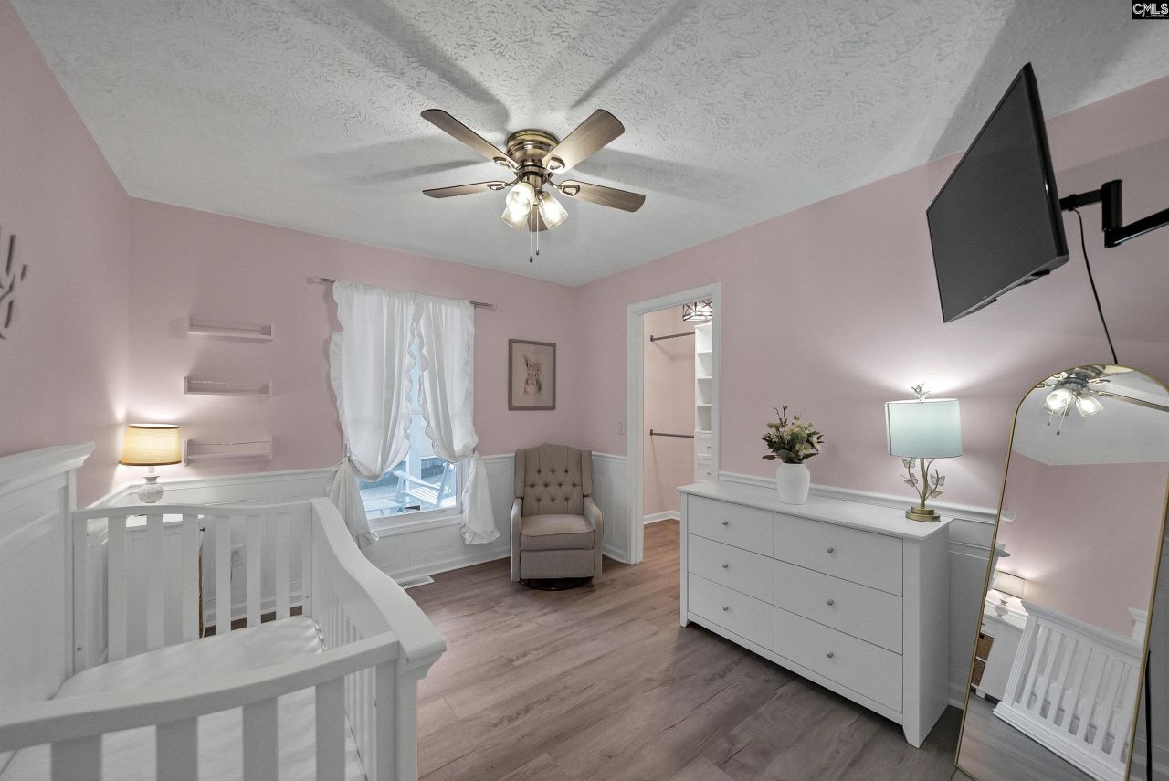 4652 Two Notch Road Photo 25