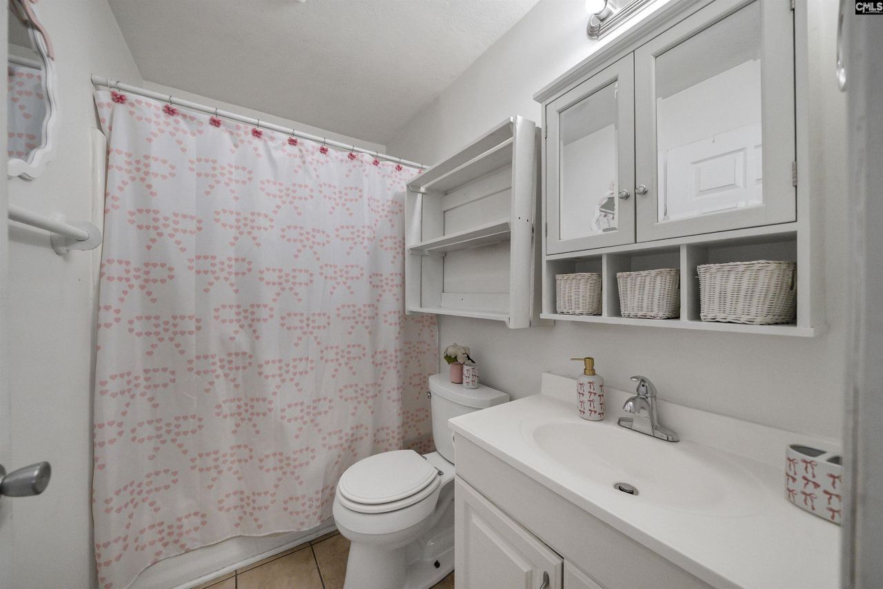 4652 Two Notch Road Photo 29