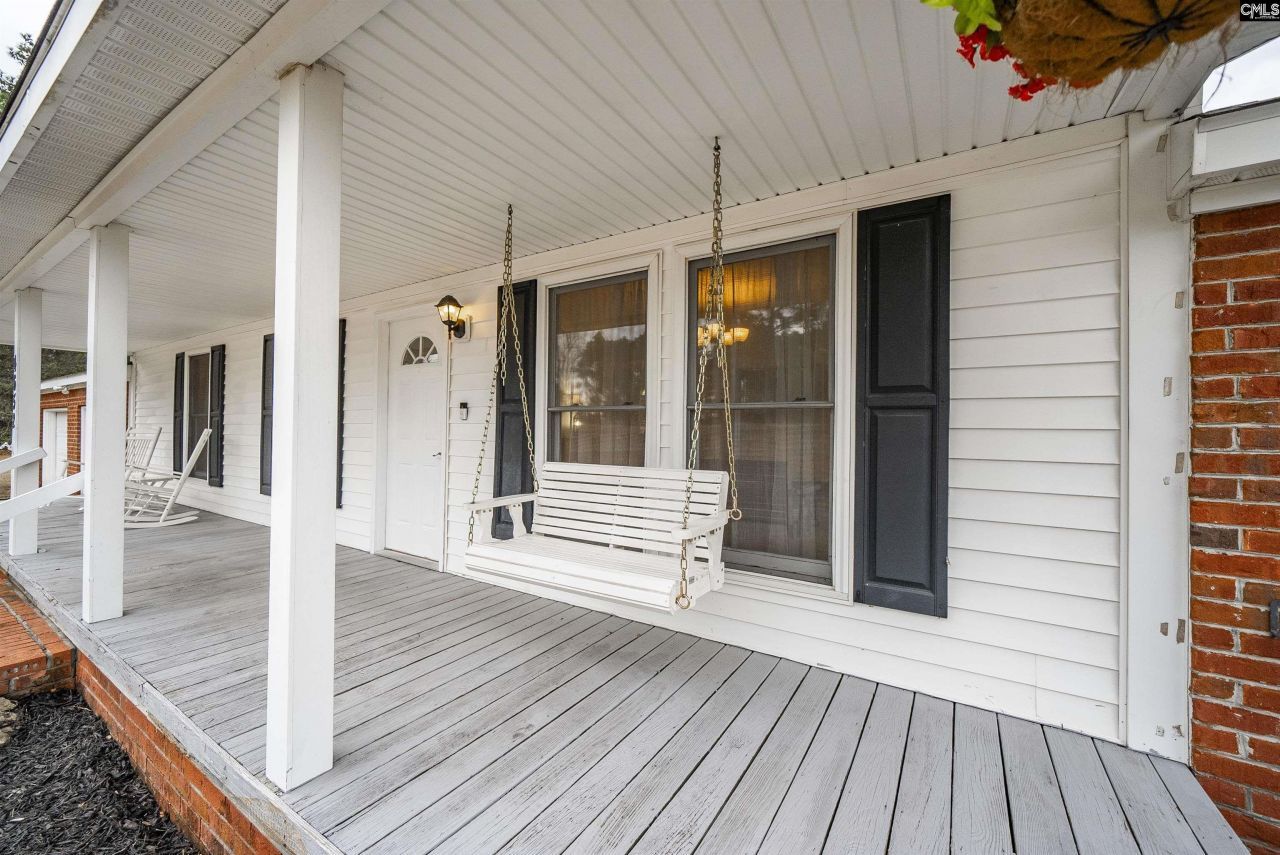 4652 Two Notch Road Photo 4