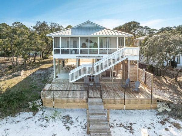 203 Harbor Circle, Alligator Point, FL 32346