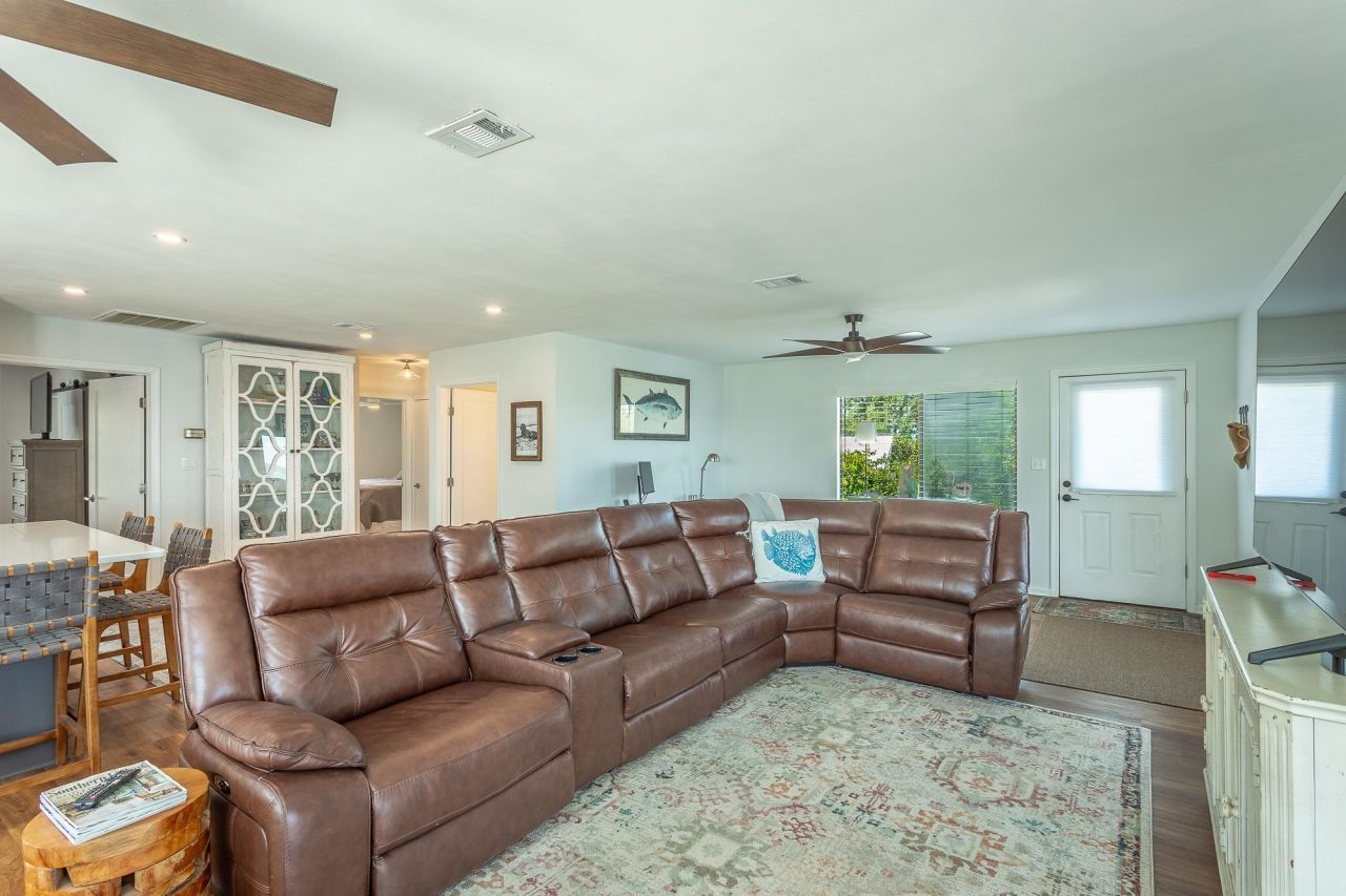 203 Harbor Circle, Alligator Point, FL 32346 Photo
