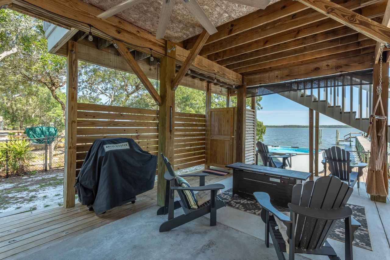 203 Harbor Circle, Alligator Point, FL 32346 Photo