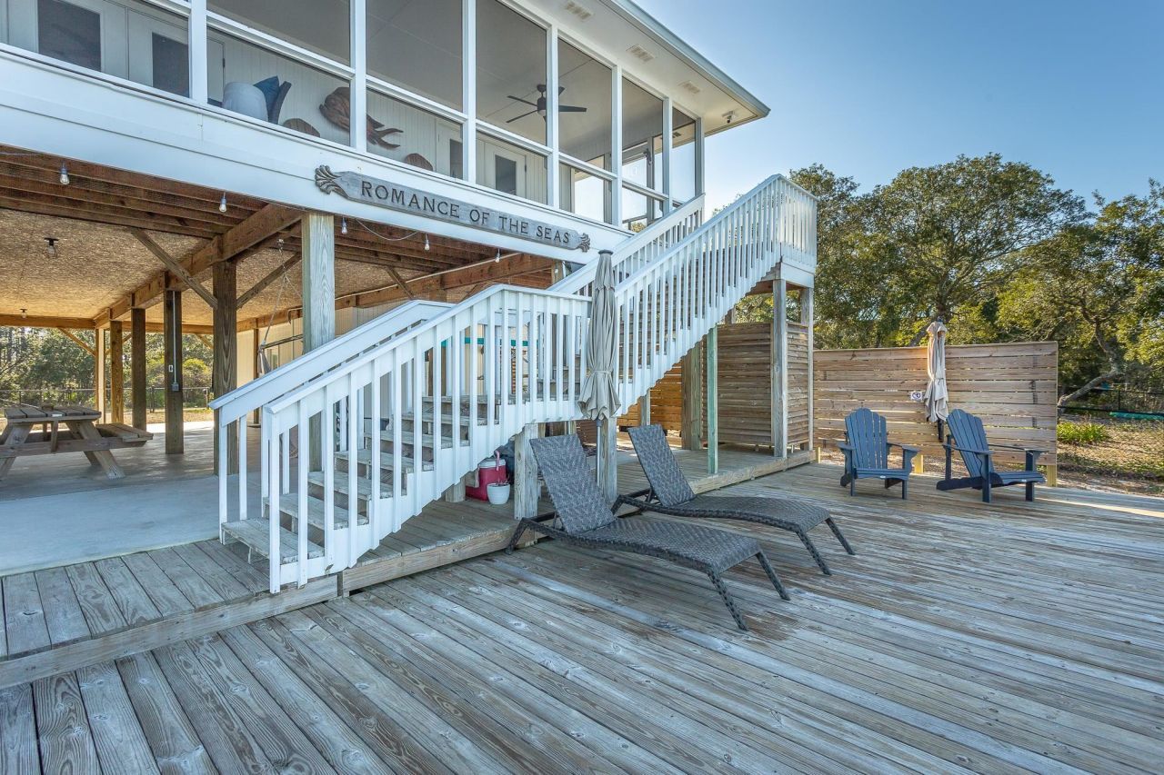 203 Harbor Circle, Alligator Point, FL 32346 Photo