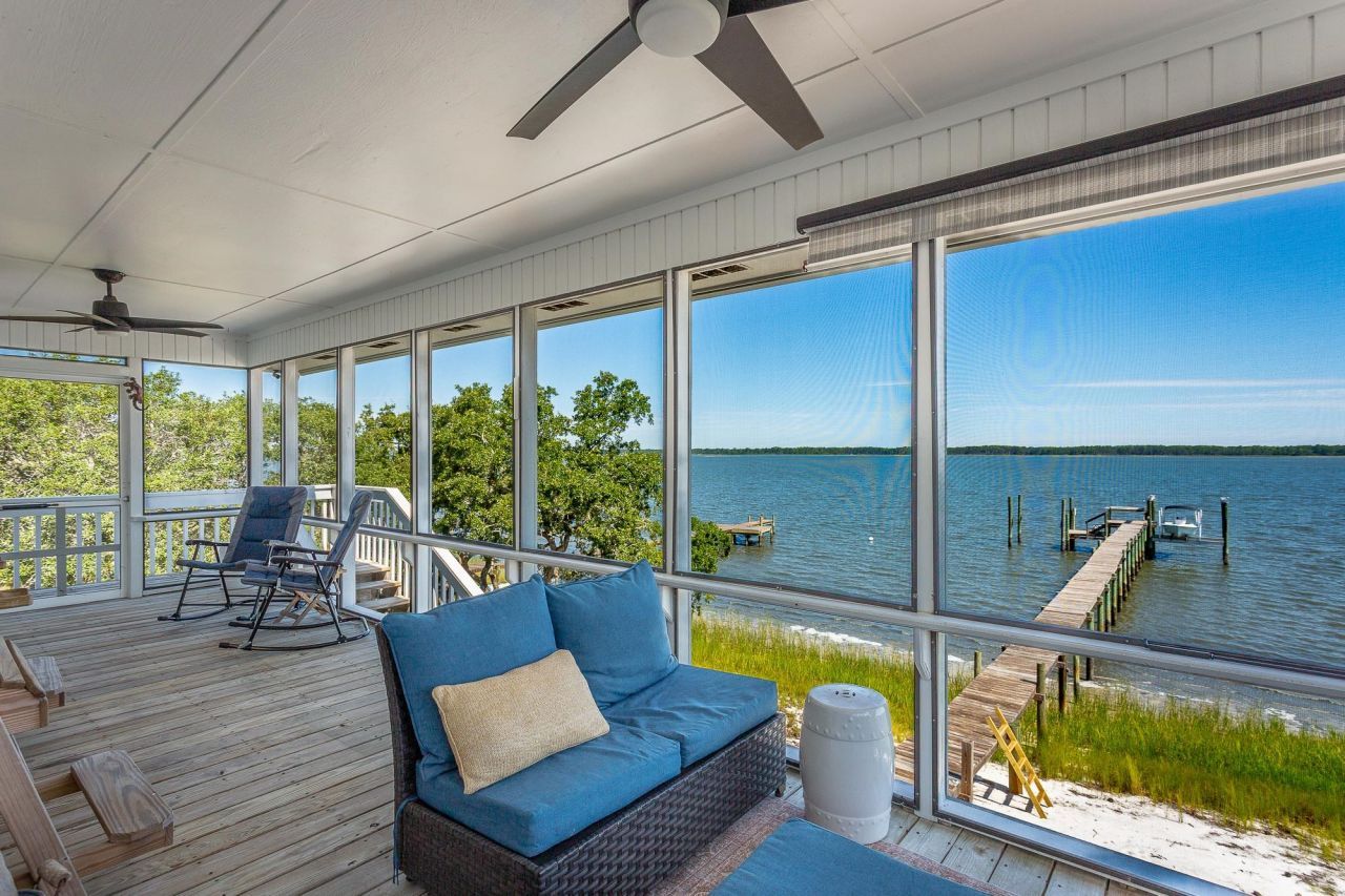 203 Harbor Circle, Alligator Point, FL 32346 Photo