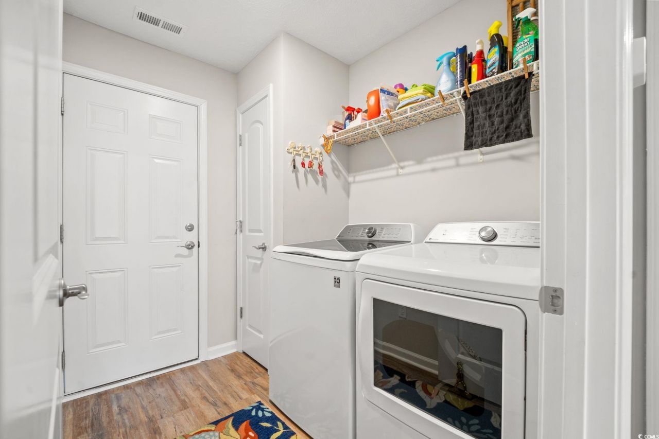 652 Sun Colony Blvd. Photo 13