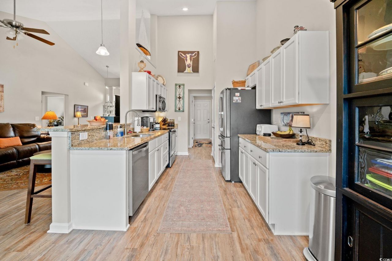 652 Sun Colony Blvd. Photo 14