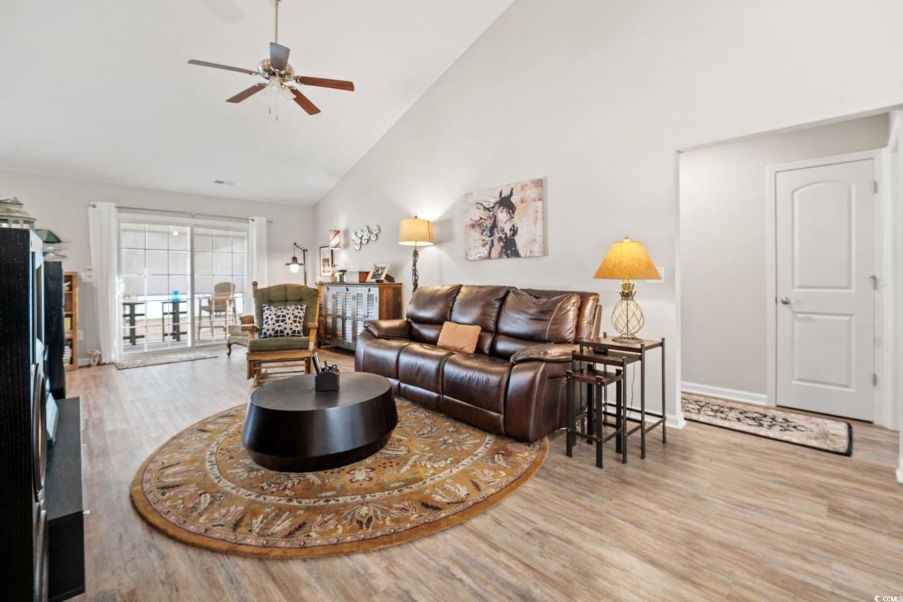 652 Sun Colony Blvd. Photo 19