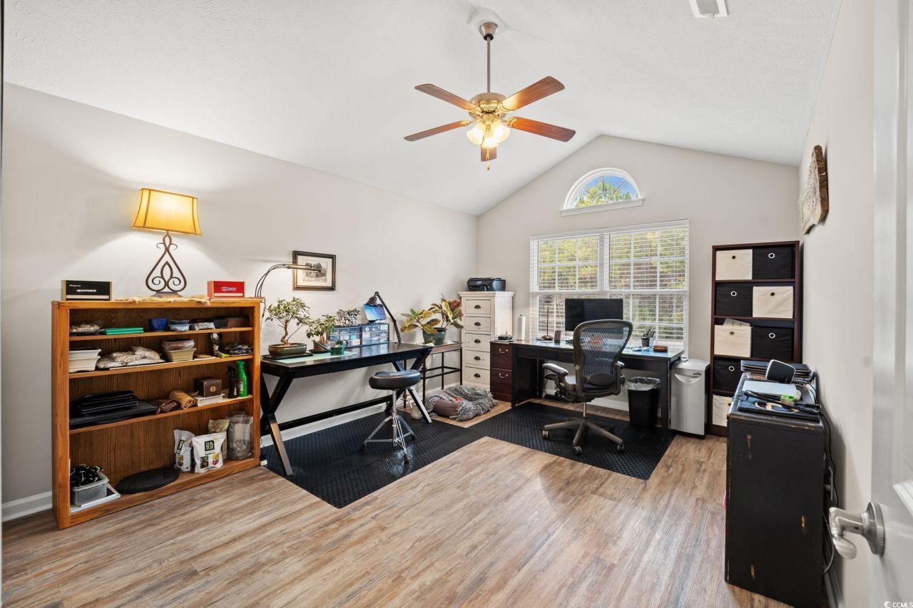 652 Sun Colony Blvd. Photo 25