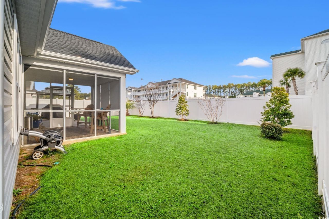 652 Sun Colony Blvd. Photo 29