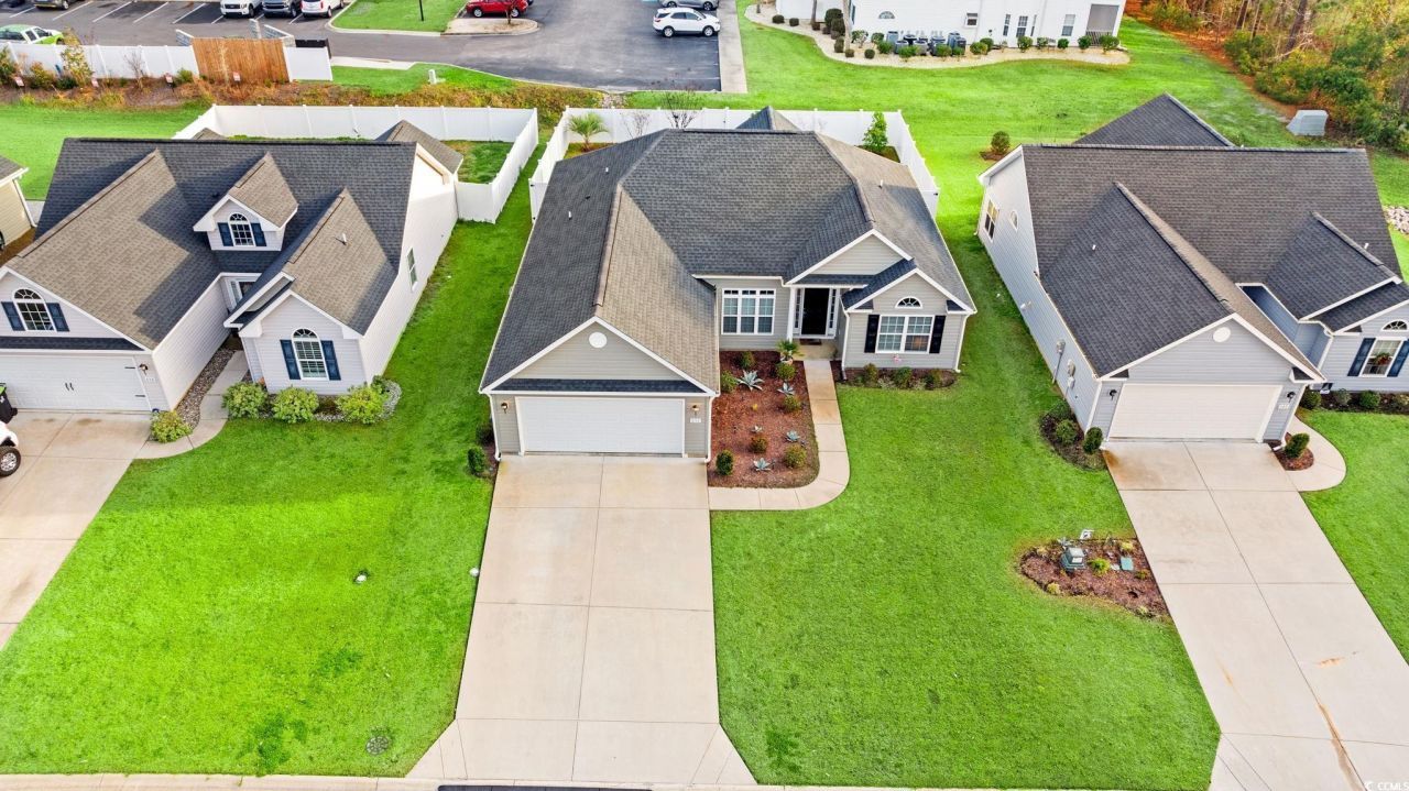 652 Sun Colony Blvd. Photo 34