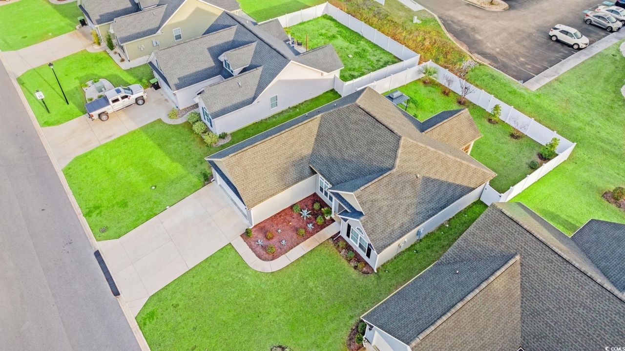 652 Sun Colony Blvd. Photo 35