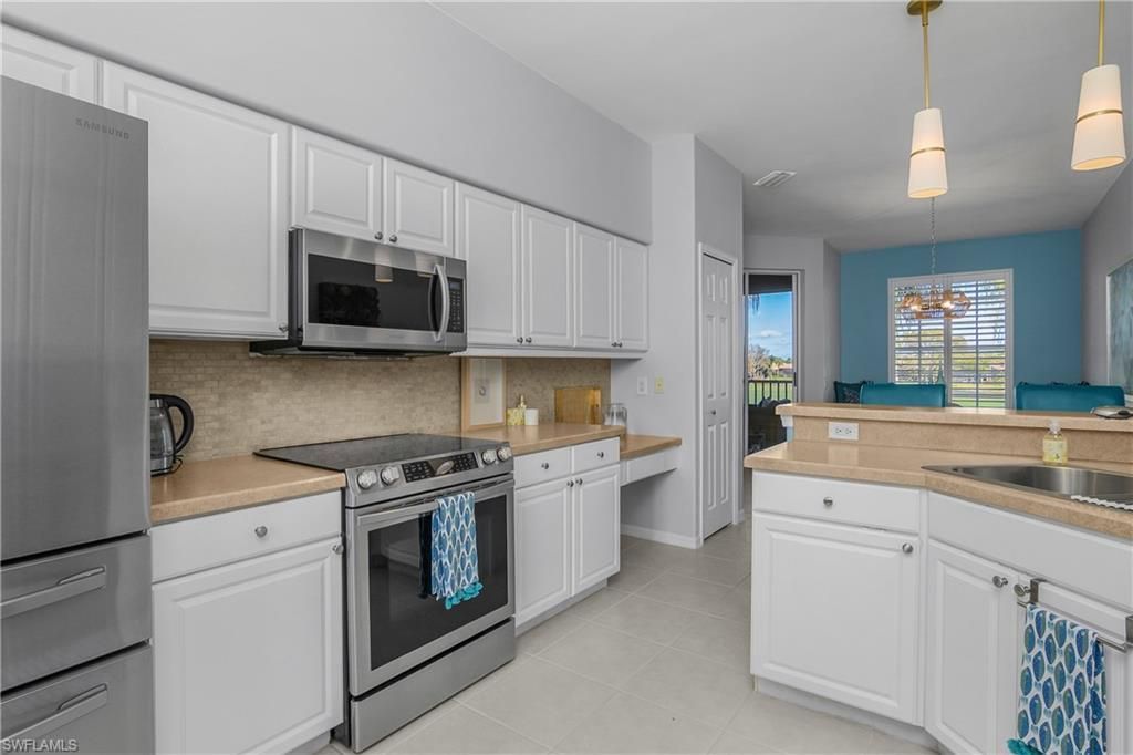 23600 Wisteria Pointe Dr, Unit 905, Estero, FL 34135 Photo