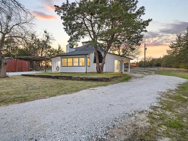 1325 Reynolds Road, Whitewright, TX 75491