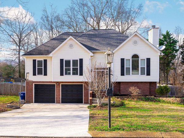 5515 Misty Valley Drive, Collegedale, TN 37363