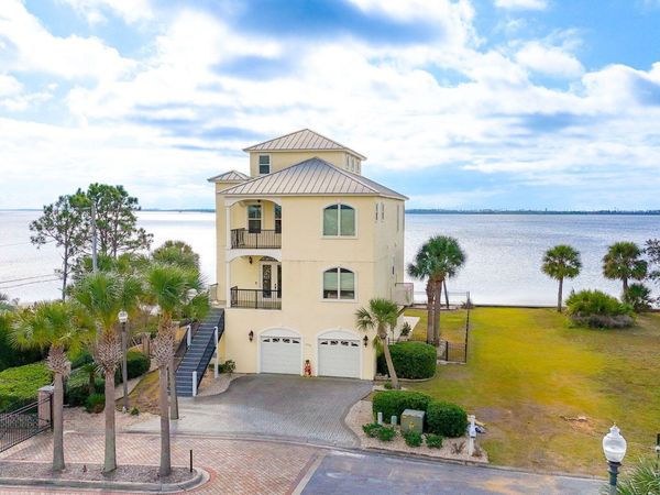 6724 Yacht Club Drive, Panama City, FL 32404