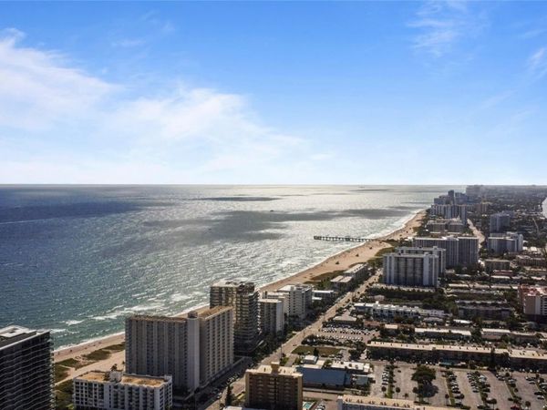 3212 NE 12th St, Unit 203, Pompano Beach, FL 33062