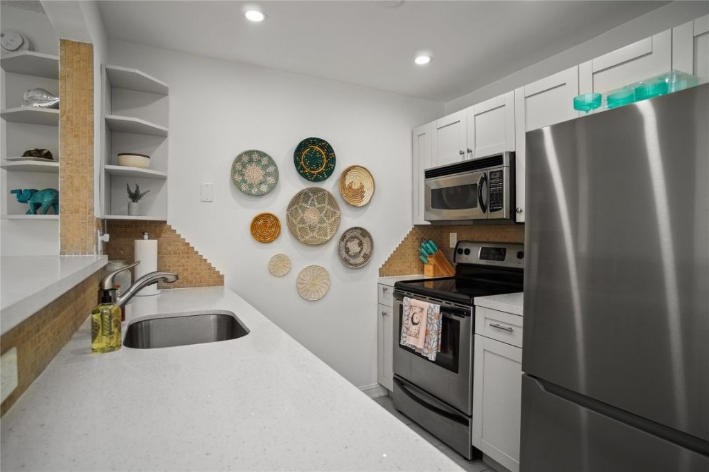 3212 NE 12th Street, Unit 203, Pompano Beach, FL 33062 Photo