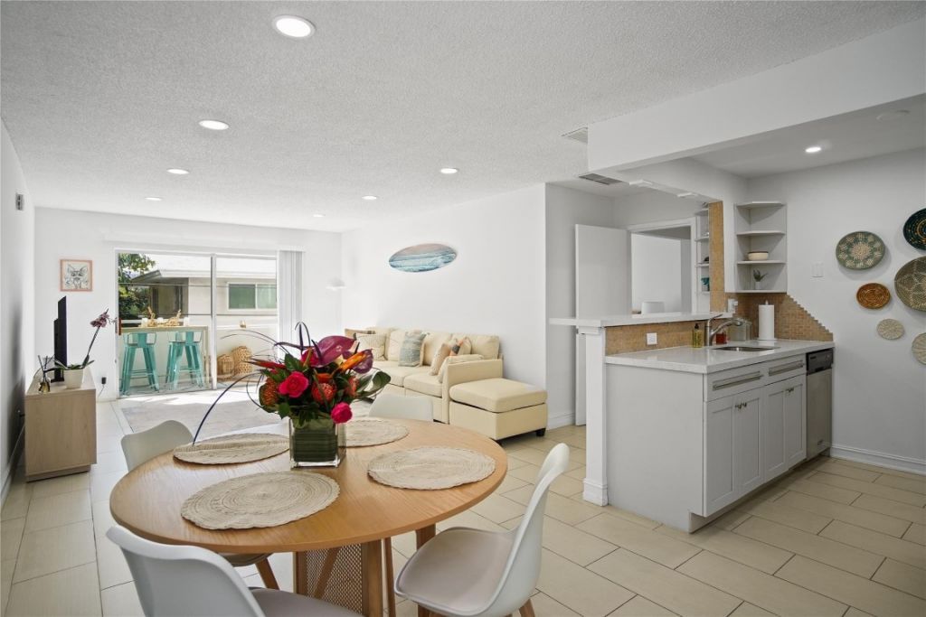 3212 NE 12th Street, Unit 203, Pompano Beach, FL 33062 Photo