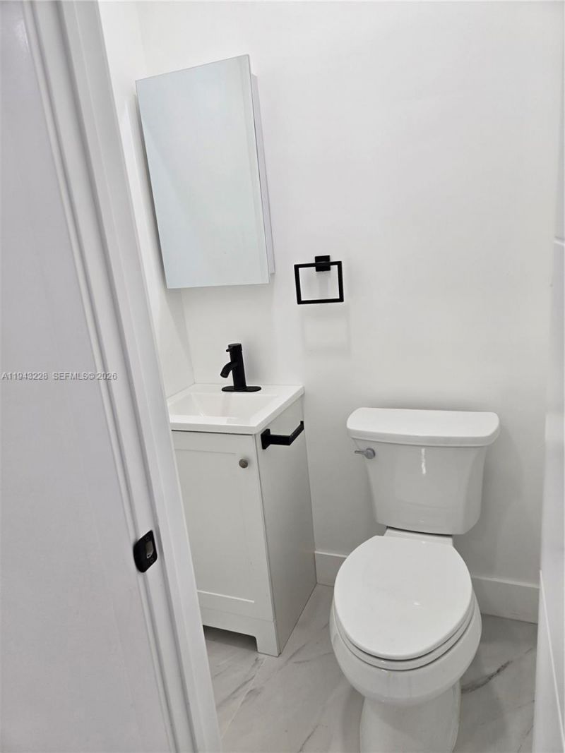 987 NE 145, Unit B, North Miami, FL 33161 Photo