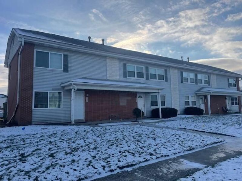 124 Buckeye Circle, Columbus, OH 43217 Photo 1