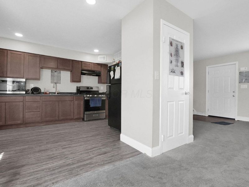 124 Buckeye Circle, Columbus, OH 43217 Photo 10