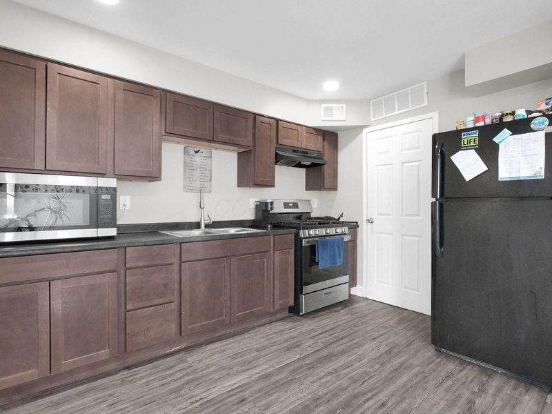 124 Buckeye Circle, Columbus, OH 43217 Photo 11