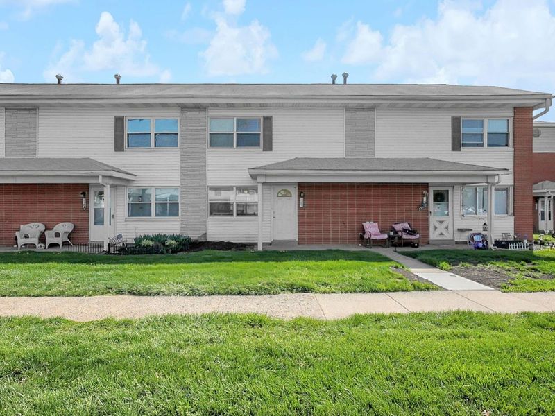 129 Buckeye Circle, Columbus, OH 43217 Photo 3