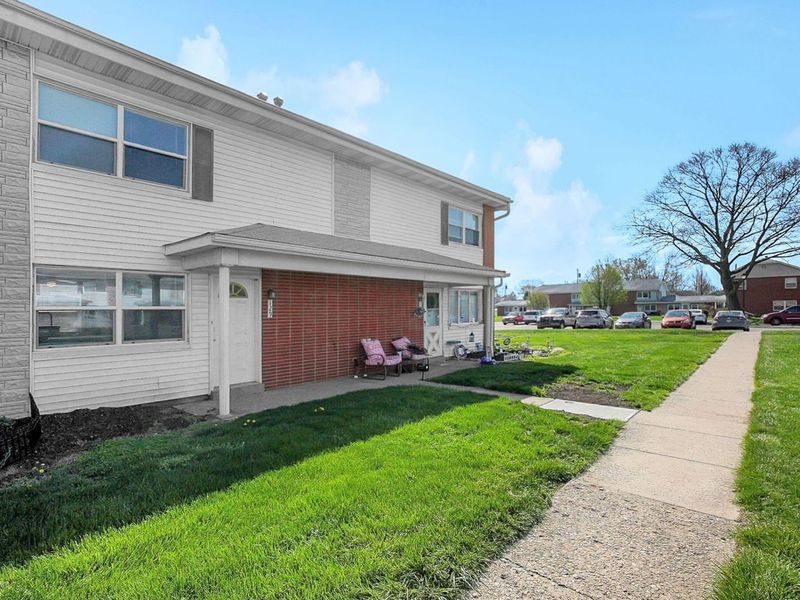 129 Buckeye Circle, Columbus, OH 43217 Photo 4