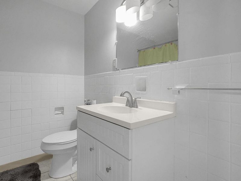 156 Buckeye Circle, Columbus, OH 43217 Photo 18