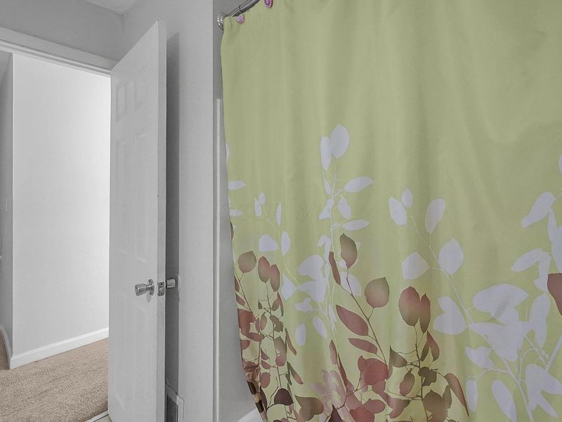 156 Buckeye Circle, Columbus, OH 43217 Photo 19