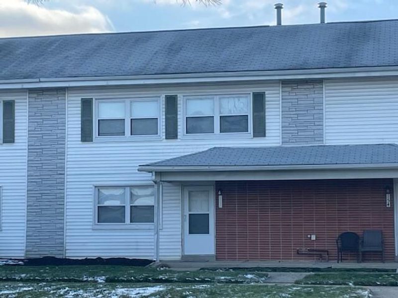 156 Buckeye Circle, Columbus, OH 43217 Photo 3