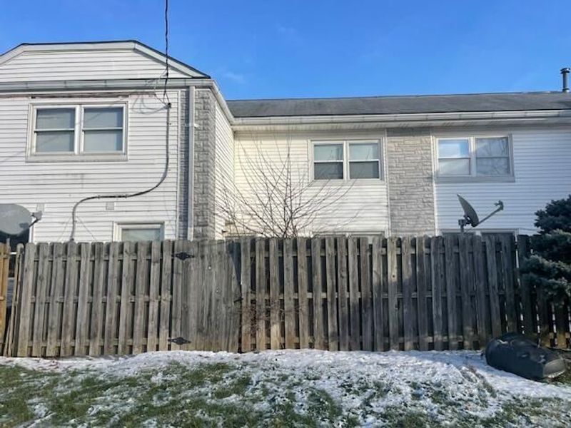 156 Buckeye Circle, Columbus, OH 43217 Photo 4