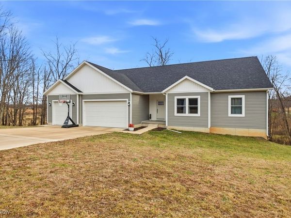 3010 Corbin Drive, Zanesville, OH 43701