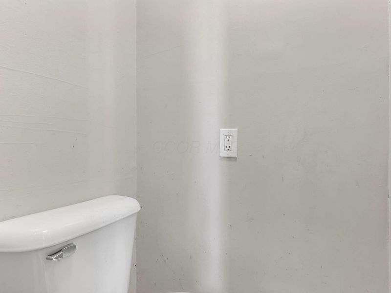 219 Buckeye Circle, Columbus, OH 43217 Photo 14