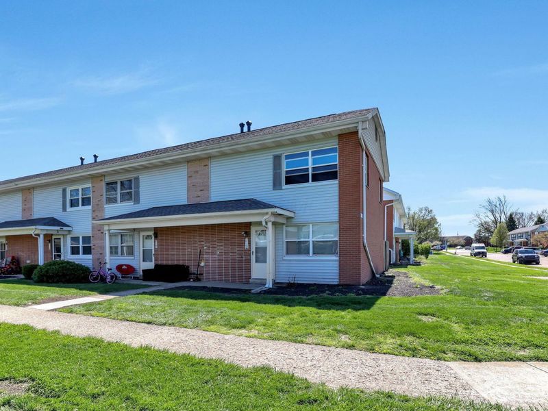 219 Buckeye Circle, Columbus, OH 43217 Photo 3