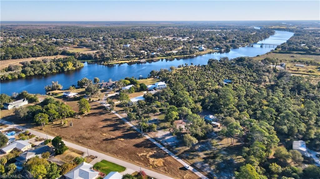 2111 Gardner Ct, Alva, FL 33920 Photo