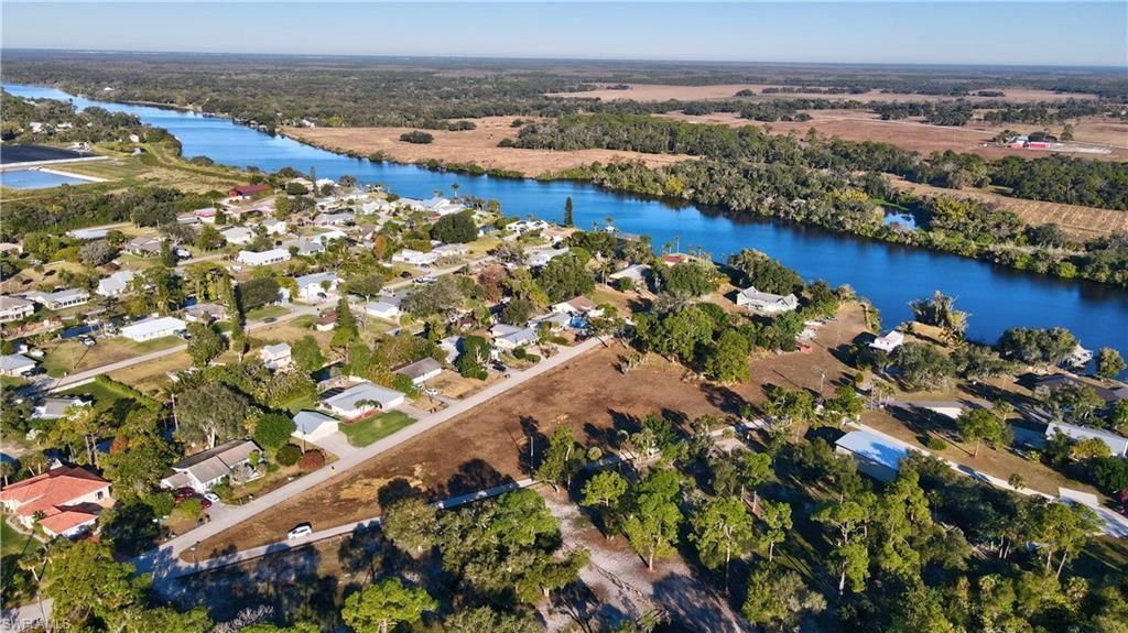 2111 Gardner Ct, Alva, FL 33920 Photo