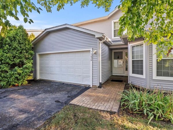 1636 Estate Circle, Unit 1636, Naperville, IL 60565