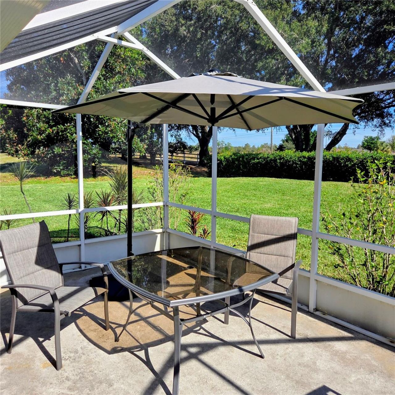 16 Meadowlake Circle S, Lake Placid, FL 33852 Photo