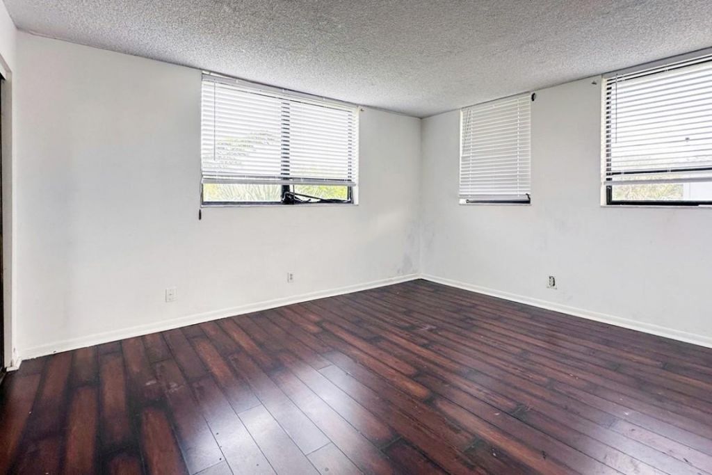 1900 N Congress Ave, Unit 407, West Palm Beach, FL 33401 Photo