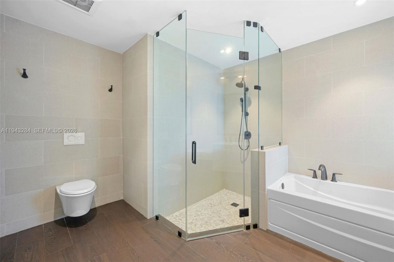 16440 Ruby Lk, Weston, FL 33331 Photo